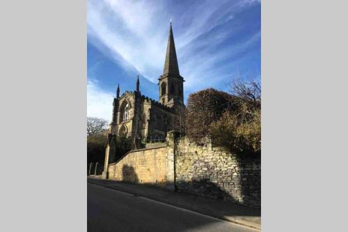 Lynwood - Victorian Home in the Peak District