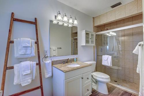 Arlington Park Beautifully Renovated Home - image 7