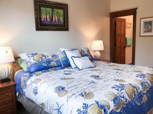 Eagle Loft luxury home with great views - main image