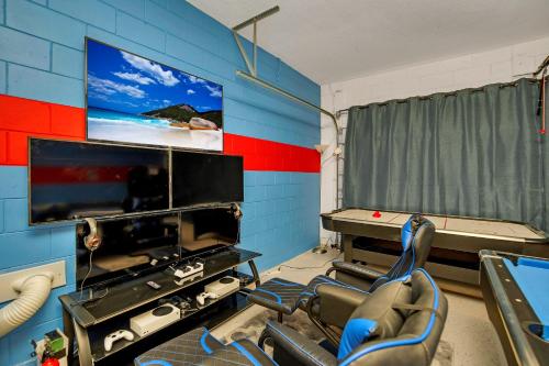 Frozen Themed Room Stunning Home,Big Pool and Game Room NEAR Disney 6AV308