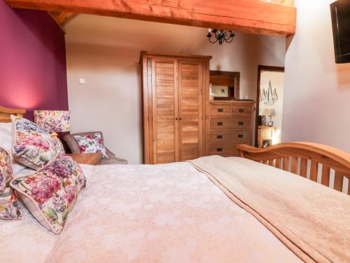 Stable Cottage Whitby - image 12