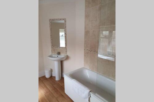 Renovated cosy cottage within Cranborne Chase