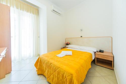1 double bed