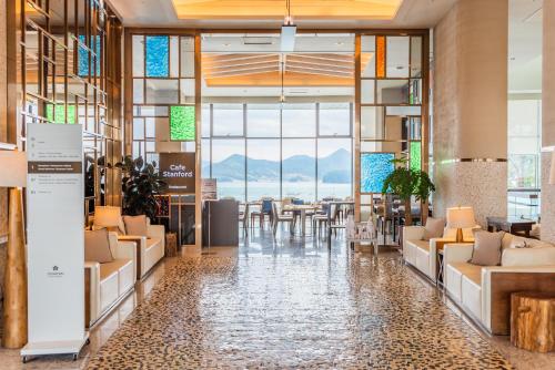 Restaurant, Stanford Hotel and Resort Tongyeong in Tongyeong-si