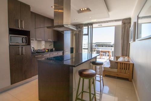 Camps Bay Luxury Studio Apartment - The Crystal Room Type - Apartment