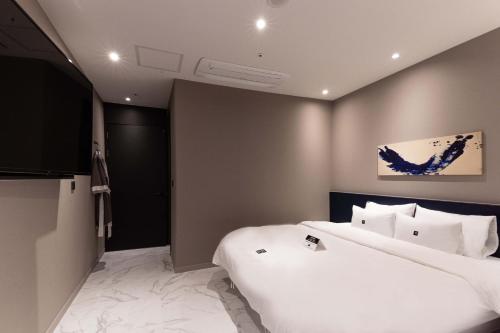 Zam101 Hotel Gimhae Room Type - Standard Double Room