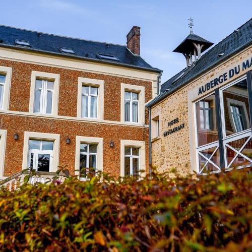 ทัศนียภาพภายนอกโรงแรม, Auberge du Manet in มองติกนี เลอ บรูตงนิช