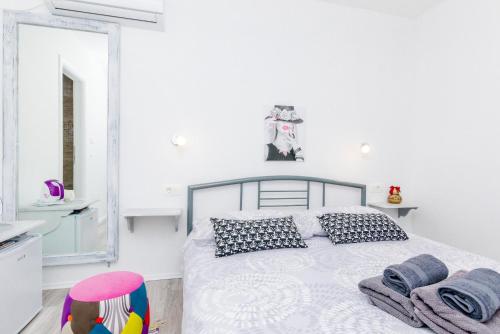 Guest House Nikolina - image 9