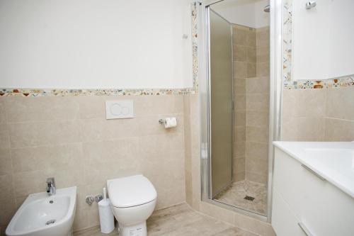 One-Bedroom Apartment image 10