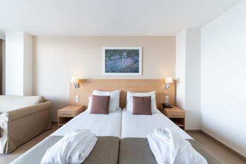 The Preluna Hotel - image 3