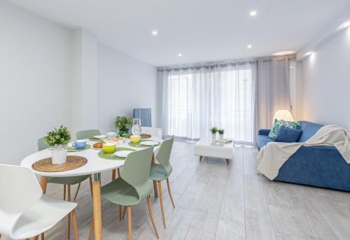 CENTRAL APARTMENT 50m BEACH 1 - image 5