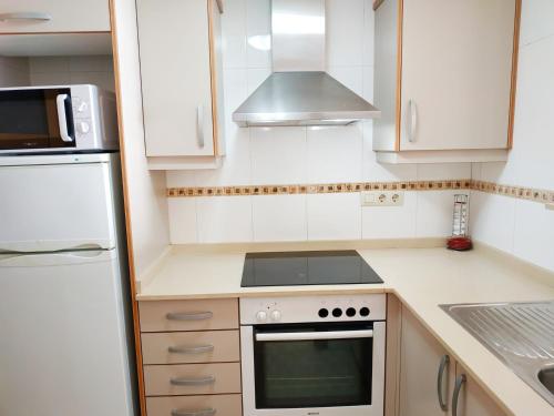 Apartamentos Pompeya Orange Costa - image 2