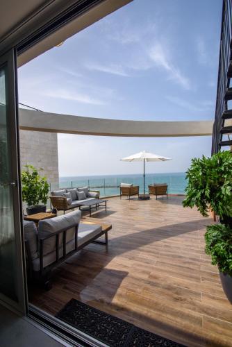 Instalações, Dream Penthouse in Bat Galim