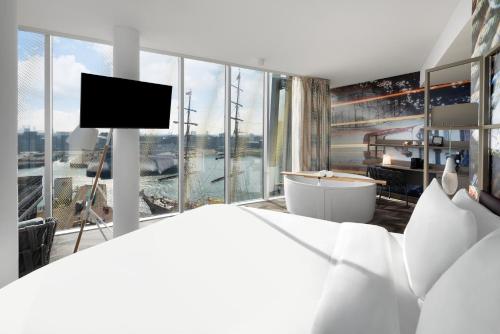 room detail thumbnail 1