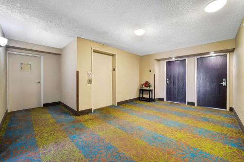 Sleep Inn Leesburg Chain of Lakes - image 7