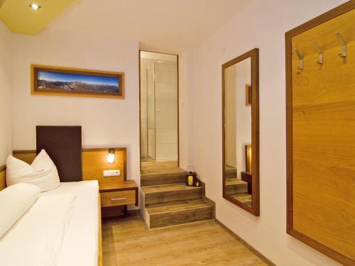 Holiday Home Apart Garni Niederhof by Interhome in Kappl