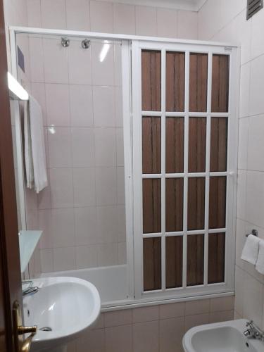 Bathroom, Residencial das Trinas 2 in Azurem