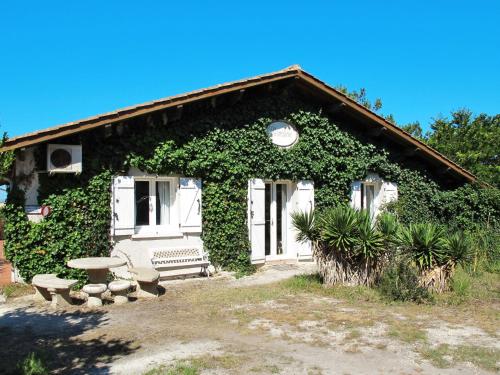 Holiday Home Grande Ramaline - LCA165 by Interhome