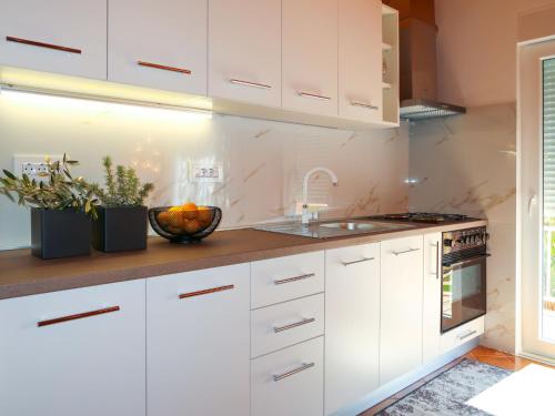 Holiday Home Noel by Interhome in Kapelica