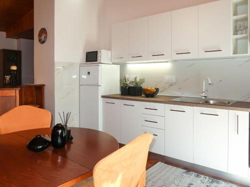 Holiday Home Noel by Interhome in Kapelica