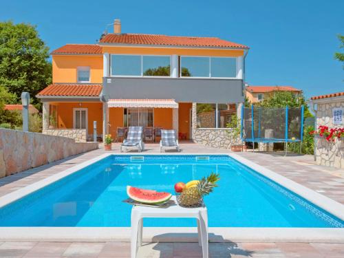  Holiday Home Edo - LBN325 in Nedeščina