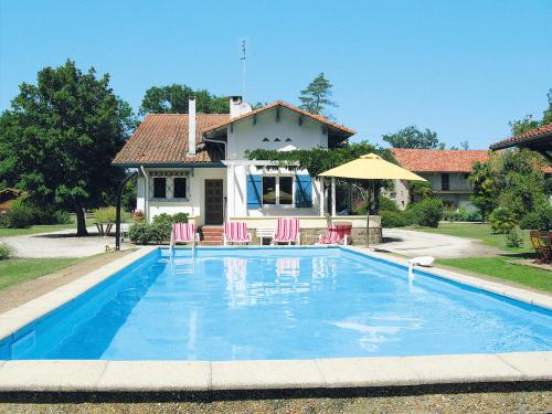 Ferienhaus Mit Pool St. Julien-En-Born 140S