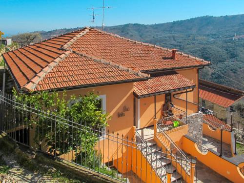  Locazione Turistica Dalia - PTB130, Pension in Pietrabruna