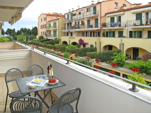 Apartment Cala Azzurra - IMP312 by Interhome