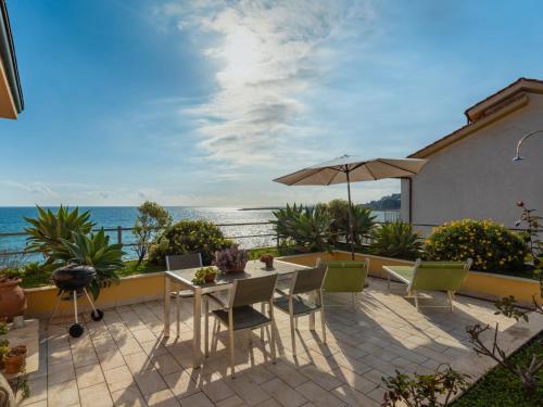  Holiday Home Terrazzo sul Mare by Interhome in Cipressa