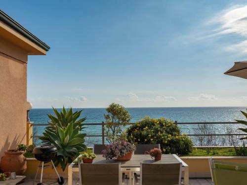  Holiday Home Terrazzo sul Mare by Interhome in Cipressa