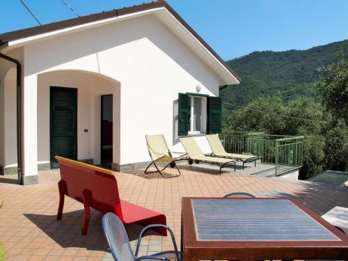  Holiday Home Innovativa by Interhome, Pension in Stellanello