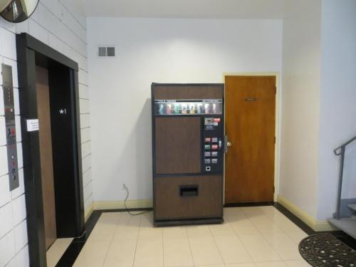Jet Inn – Los Angeles, CA