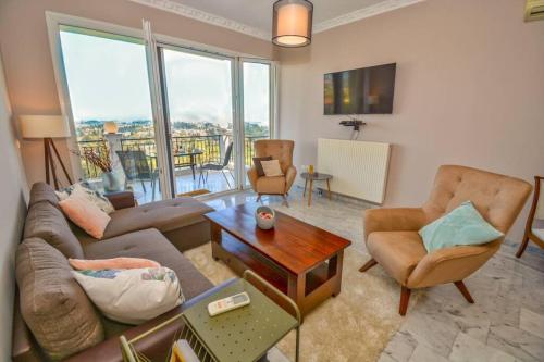 Kompitsi Sunrise House gîte à louer Bastoúnion