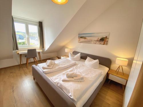 Comfort Two-Bedroom Apartment image 9