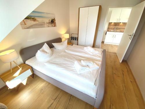 Comfort Two-Bedroom Apartment image 8