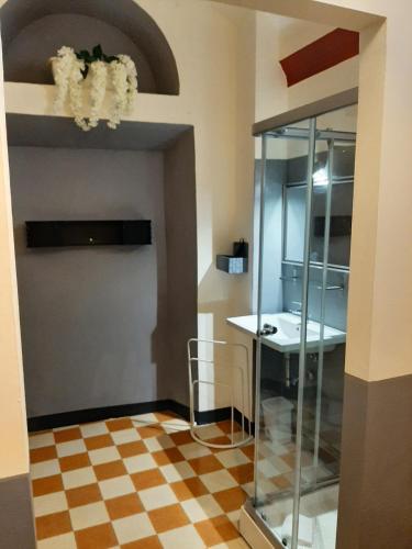 Bathroom, B&B Principe Calaf 3 in Lucca