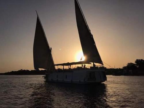Luxor Alibaba Dahabiya Nile Cruise