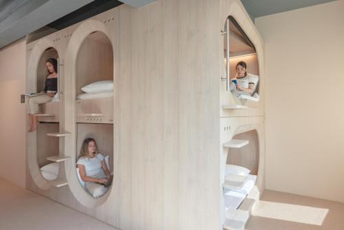 Kinn Capsule Hotel
