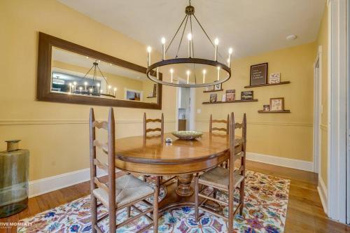 Quaint brick townhome in historic Kennett Square in เคนเน็ตต์ สแควร์ (พีเอ)