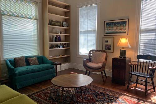 321# Downtown Antique Rose house in San Antonio, USA
