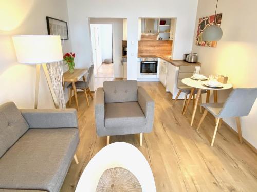 Comfort One-Bedroom Apartment image 3