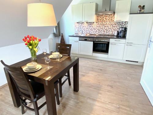 Comfort One-Bedroom Apartment image 10
