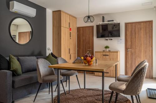 H&H Apartments Poroszló (H&H Apartments Poroszlo) in โปรอสซโล่