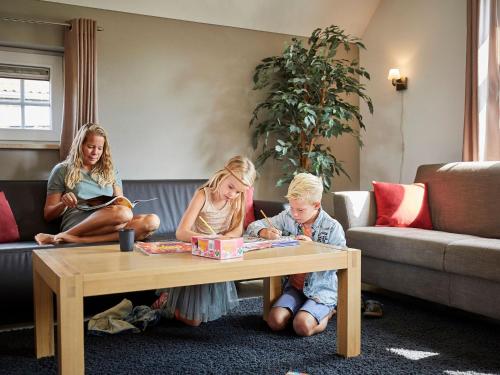 Nice, child friendly villa with a sauna in Limburg