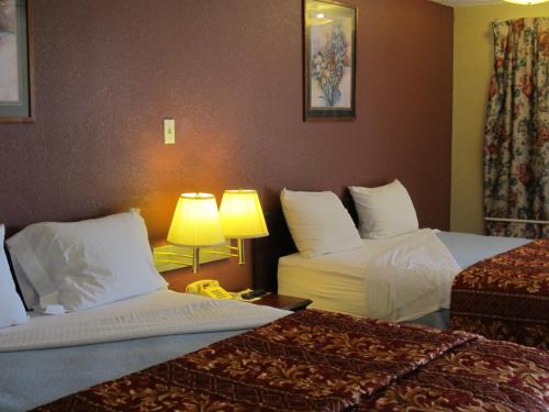 First Western Inn - Fairmont City