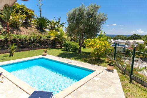 Villa de 3 chambres avec vue sur la mer piscine privee et jardin clos a Le Diamant a 1 km de la plage - Location, gîte - Le Diamant