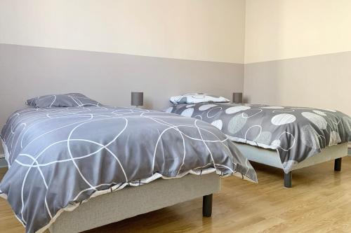 T4 fully renovated 3 bedrooms close to the Tram #BR