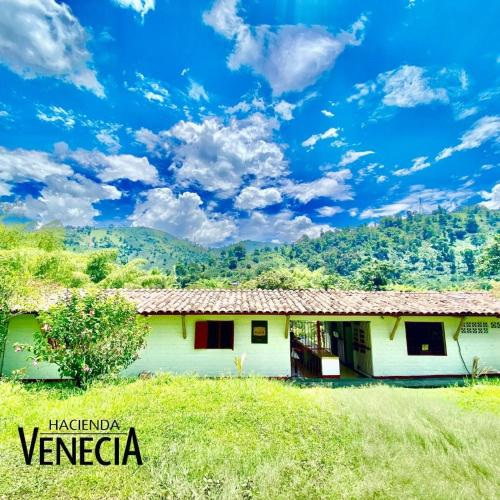 Hacienda Venecia Hostel