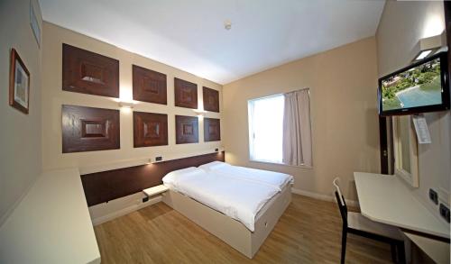 Economy Double or Twin Room