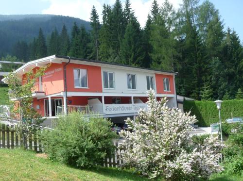 Comfort Two-Bedroom Apartment with Terrace